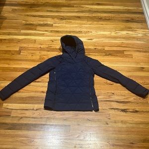 Like new navy LuluLemon puffer sweatshirt jacket
